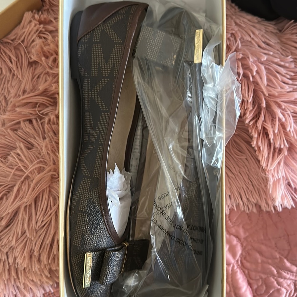 Michael Kors brown flats 8.5